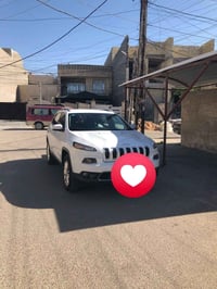 جيب شيروكي ٢٠١٦  رقم بغداد انكليزي فول مواصفات  وارد امريكي كلين قطرة ...