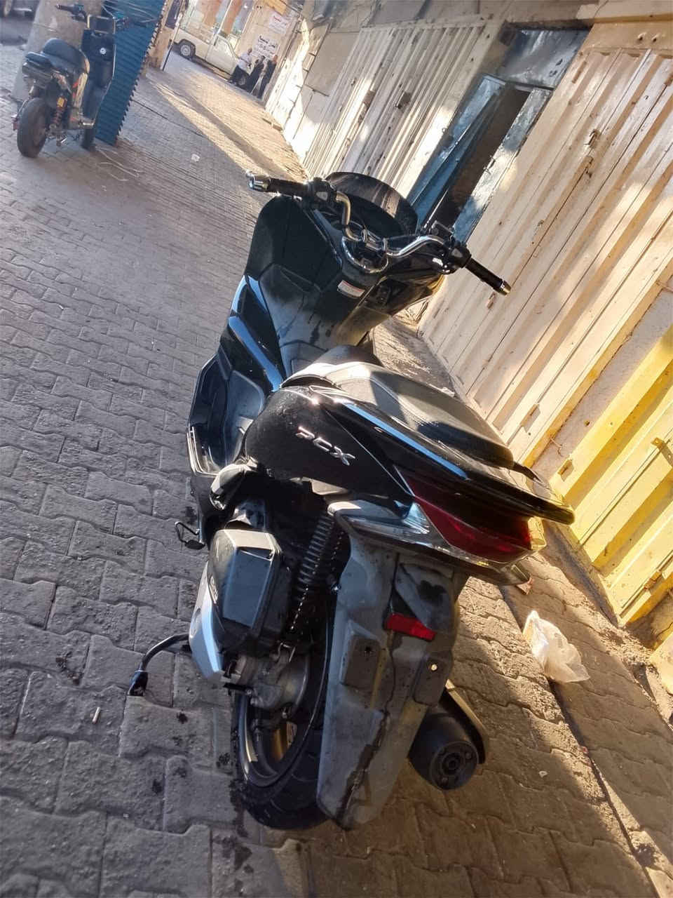 السلام عليكم دراجه بي سي اكس مكفوله كفاله عامه جيل الثالث يابانيه ماشيه 13الف السعر 20الشراي يتصل ع رقم ***********
