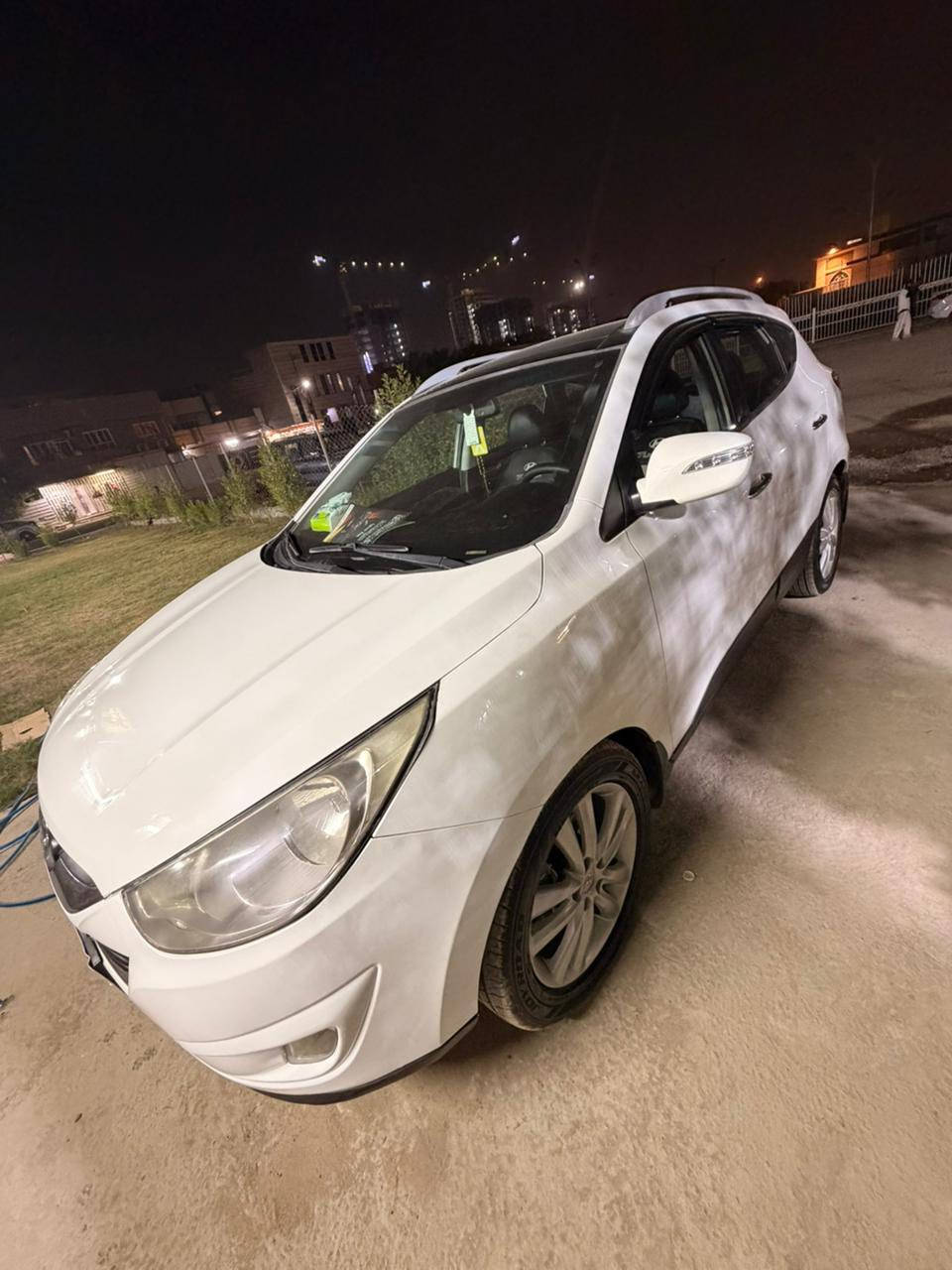 السلام عليكم
توسان ٢٠١٣ كويتي فول مواصفات بصمة بانورما بصمة ابواب تحكمات ستيرن
بيها ٣ قطع صبغ باب الصدر والي ورى وباب الصندوق
كير ومحرك مكفولات 
ماشية ١٢٧ كم
تحويل ثاني يوم
رقم بغداد ومكان السياره بغداد
السعر ١٣٥ وبيها مجال 
للاستفسار 
***********
