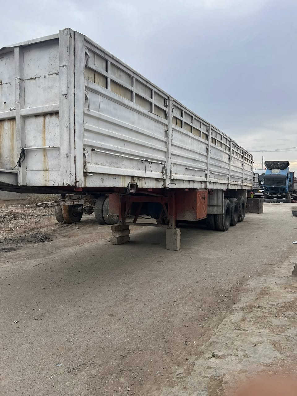 السلام عليكم عربانه للبيع ألمانية چنل عبار دناكير 14مربع الماني//***********
