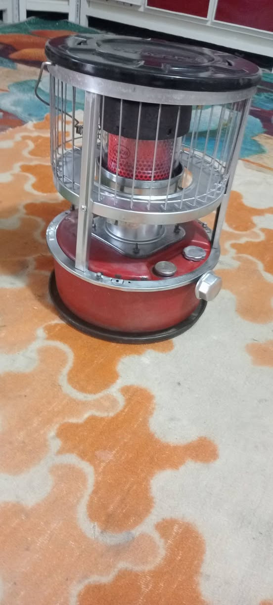 صوبه نفطيه نضيفه نوع كيرونا كوري ب35 وبيها مجال بسيط كلش اليريده يراسلني اويتصل ويدلل مكاني الاحرار الخضاره ***********
