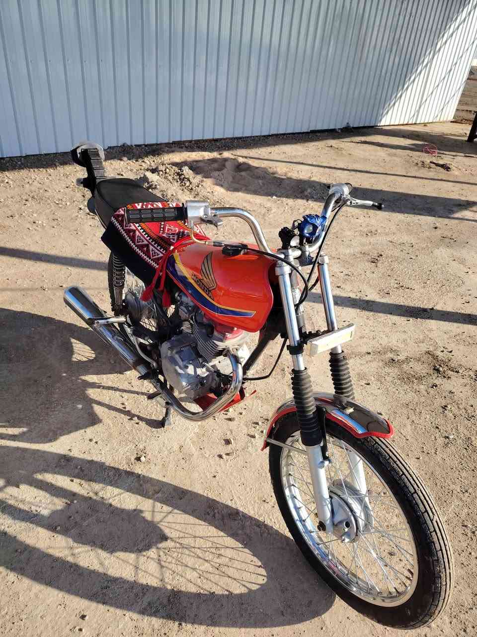 دراجه للبيع اوراق أصولي تخم وياله جدد مبدل فقط بستم تعمير ٢٣ السعر ٦٠٠ بيها مجال بسيط 
***********
