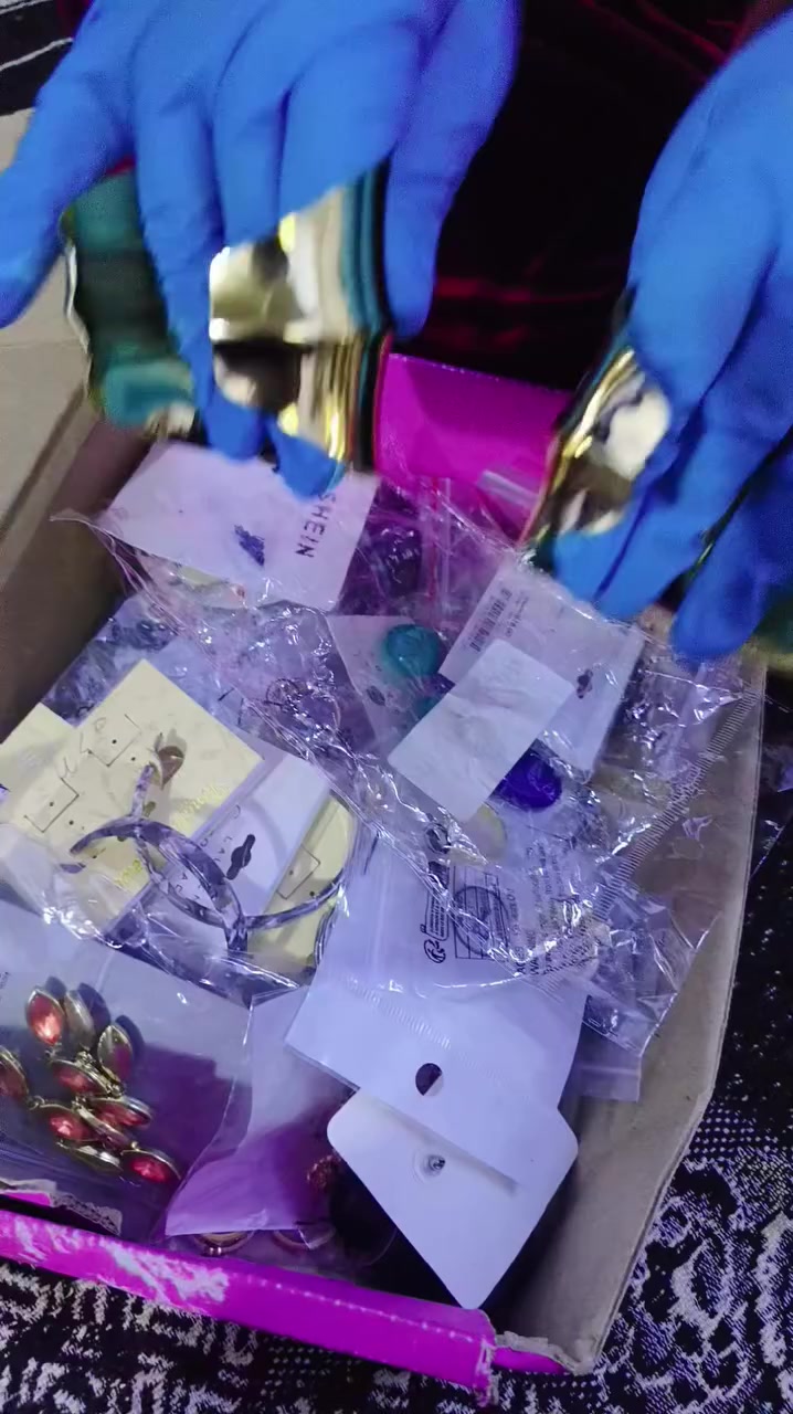 اكسسوارات 56قطعه شلعه 25مع توصيل


**إذا كنت صاحب هذا الإعلان وتريد حذفه لأي سبب، رجاءا أرسل رسالة إلى الدعم الفني**