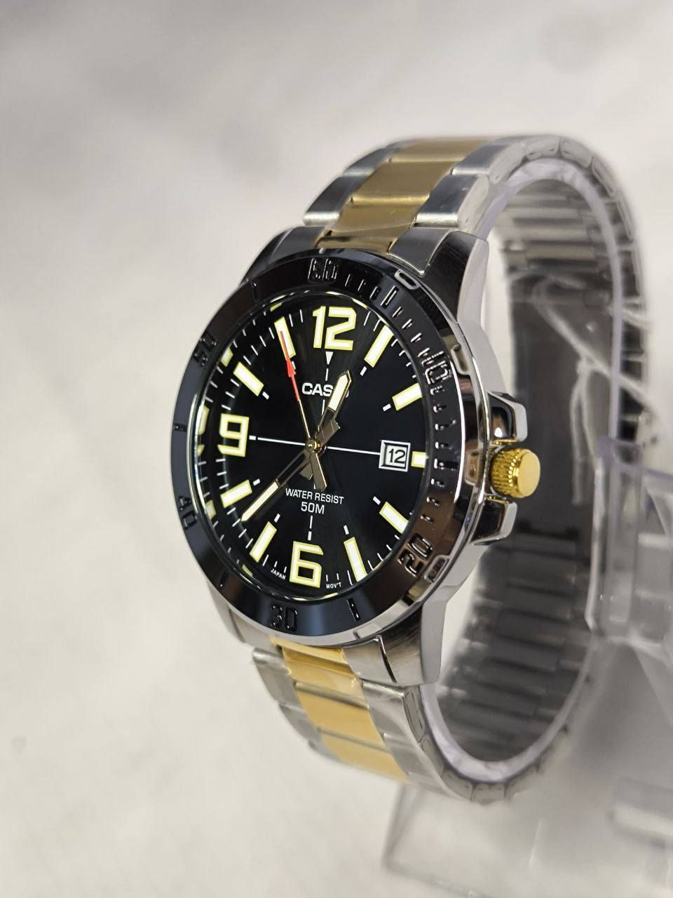 كاسيو Casio اصلي وكالة

تحفة فنية
مكينة كوارتز ياباني 
ميناء اسود فخم مميزة مزودة بمنفذ تاريخ 
اميال لامينوس 
زجاج سافاير ضد الخدش 
 مقاومة ماء حتى 50 متر
سير ستانلس ستيل عالي الجودة (Two colors)
القطعة مختمة بالكامل
🔴ضمان سنة وكالة

⚠️ملاحظة متوفر قطعة واحدة فقط 

السعر :- 99 الف ع اول تم 
السعر غير قابل للتفاوض 
للحجز والاستفسار يرجى مراسلة الصفحه


**إذا كنت صاحب هذا الإعلان وتريد حذفه لأي سبب، رجاءا أرسل رسالة إلى الدعم الفني**