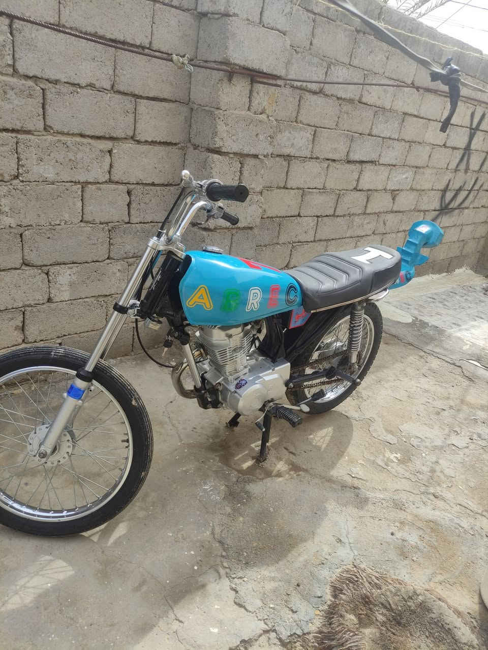 سلام عليكم  دراجة  وراق صولي شاصي  15 تعمير 25سعر  800بي مجال


**إذا كنت صاحب هذا الإعلان وتريد حذفه لأي سبب، رجاءا أرسل رسالة إلى الدعم الفني**