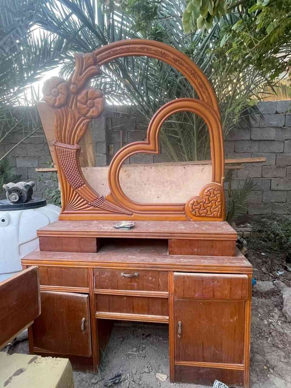 السلام عليكم غرفة للبيع ومستعجل على بيعتها رايدها ب550 وبيها مجال للطيبين
***********اتصل وتدلل العنوان الكوت انوار الصدر
