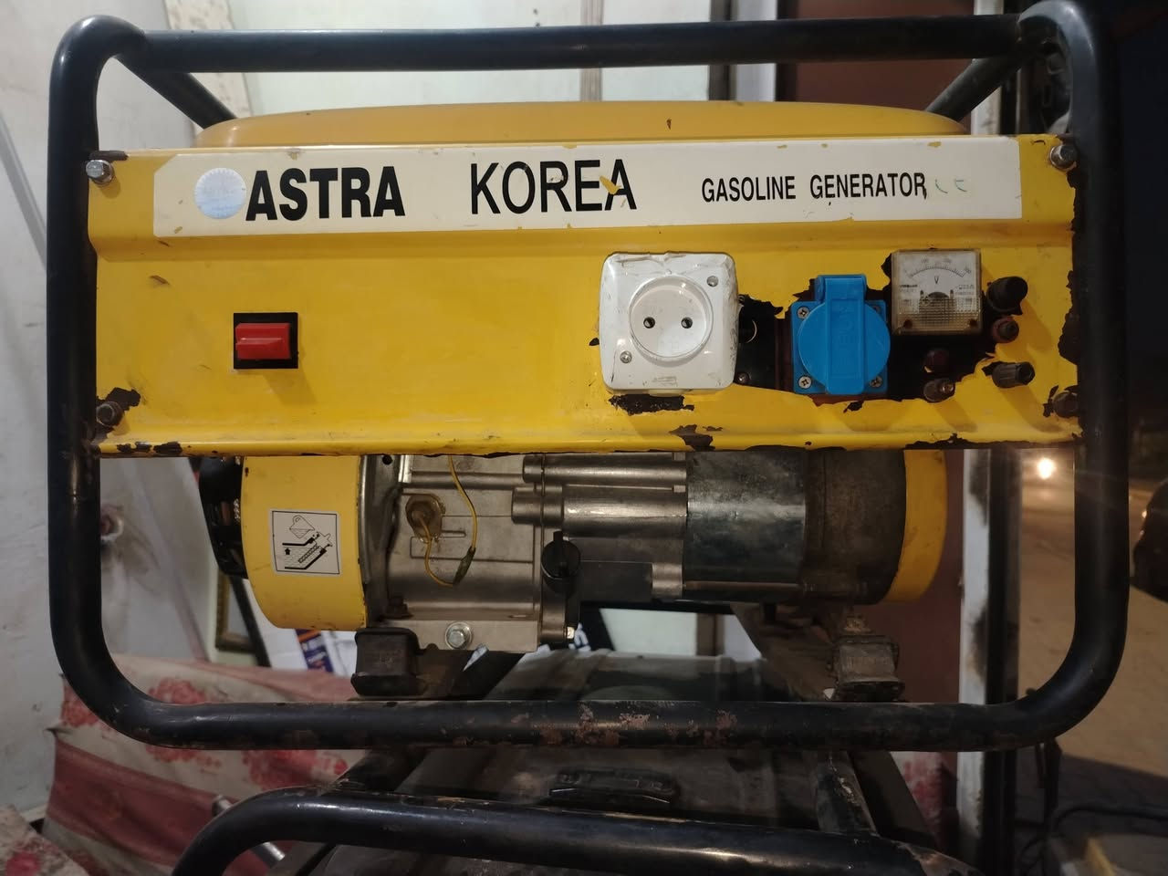 سلام عليكم مولد استره كوريا مبدل بيه مكينه جديده شغال وعلفحص ملف نحاس نضافه فول شراي يدلل *********** #للجميع
