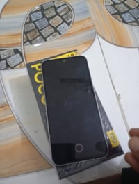 بوكو F7 • ٢٥٦ جيجا • بطارية ٦٥٠٠