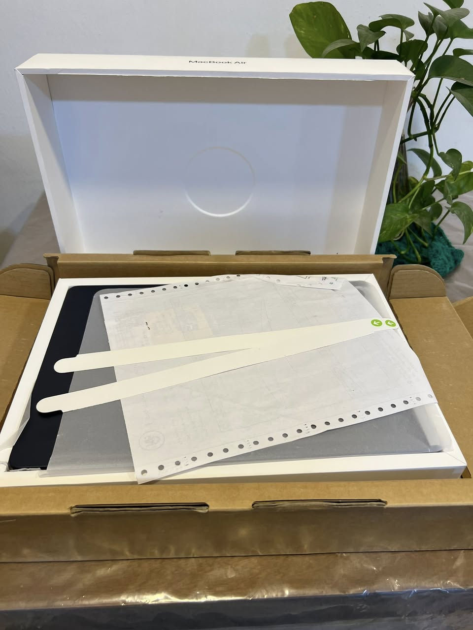 Mac Book Air
M2
256/8 
جديد غير مستخدم 
عدد دورات الشحن 0


**إذا كنت صاحب هذا الإعلان وتريد حذفه لأي سبب، رجاءا أرسل رسالة إلى الدعم الفني**