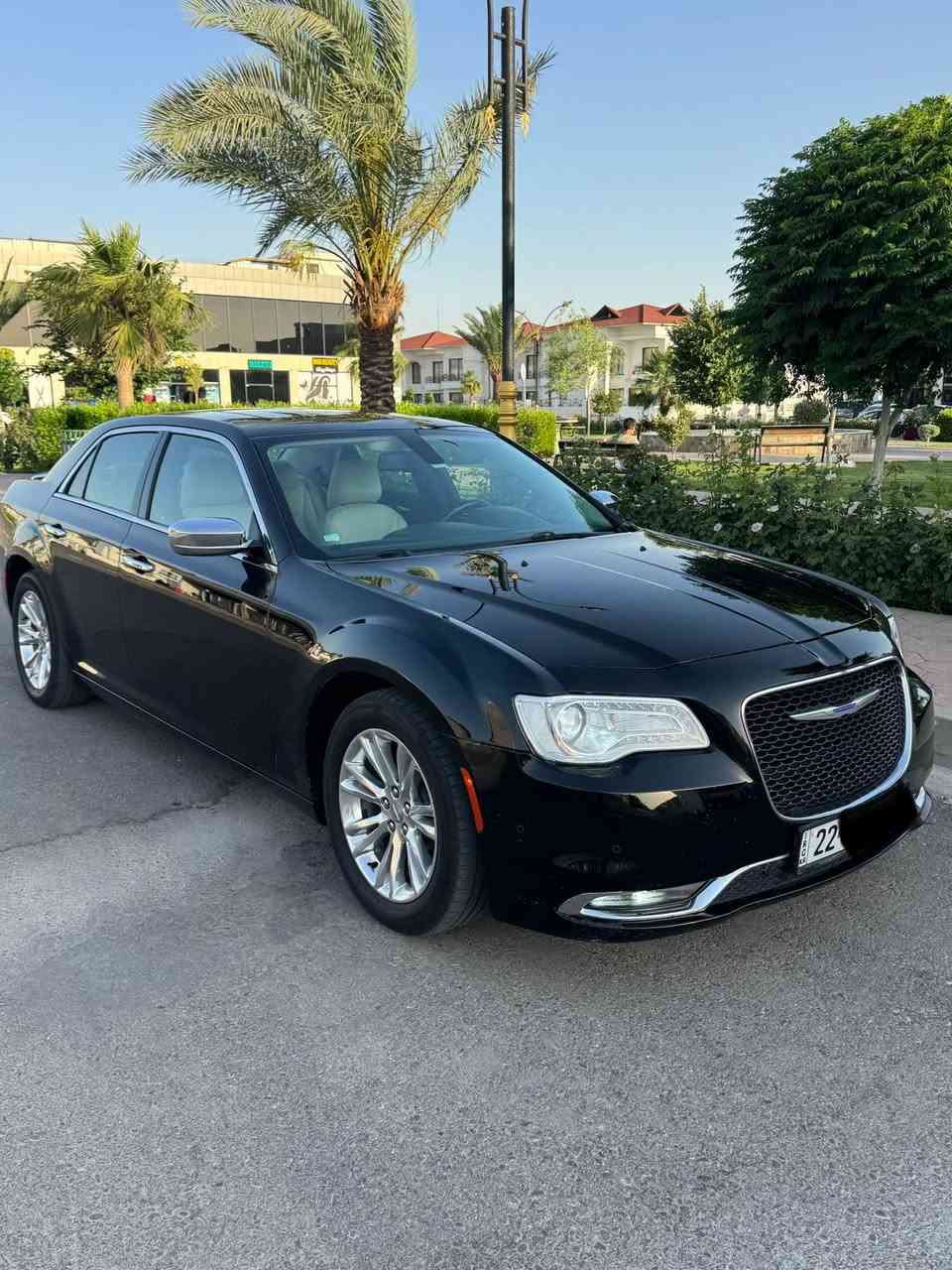 السلام عليكم للبيع كلايسلر اوباما  C300 خليجية شركة هارلم بانوراما ومواصفاتها الباقية معروفة بيها دعامية امامية صبغ فقط اثر شخوط ولباقي كله مكفول من الصبغ ولبارد ماشيه 51 الف ميل رقم اربيل ومكاني اربيل تحويل مباشر سنوية ورقم وفحص وهزة كله جديد السعر 260 ورقة وبيها مجال قليل الشراي يتصل *********** بي واتس اب هم
