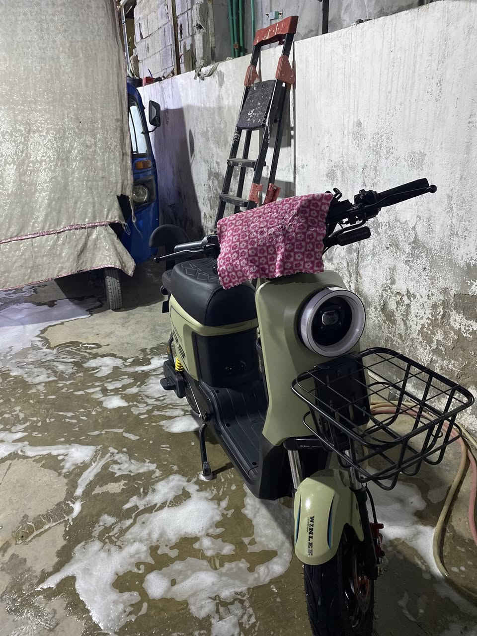 للبيع دراجه مفوله ماصار شهر من ماخذه من وكيل بطاريات ونلي اصلي كلشي كامل مكمل مفوله شراي يراسلني خاص او على هذا الرقم***********وانا بلخدمه🩶.
