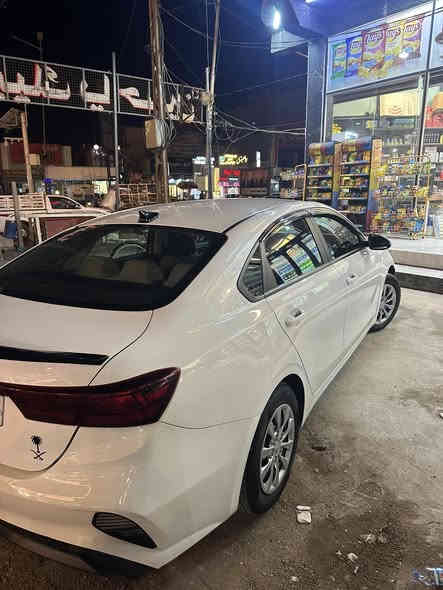 السلام عليكم
فورتي 2022
لون ابيض 
قطعه وحده فقط بس بنيد
ملاحضه السياره ليبل واحد مجرد صبغ البنيد
بدون أيرباك بدون دواخل
ماشيه 75mi
رقم اربيل بأسمي تحويل وكاله 
ثاني يوم
اتصل: ***********
152$
