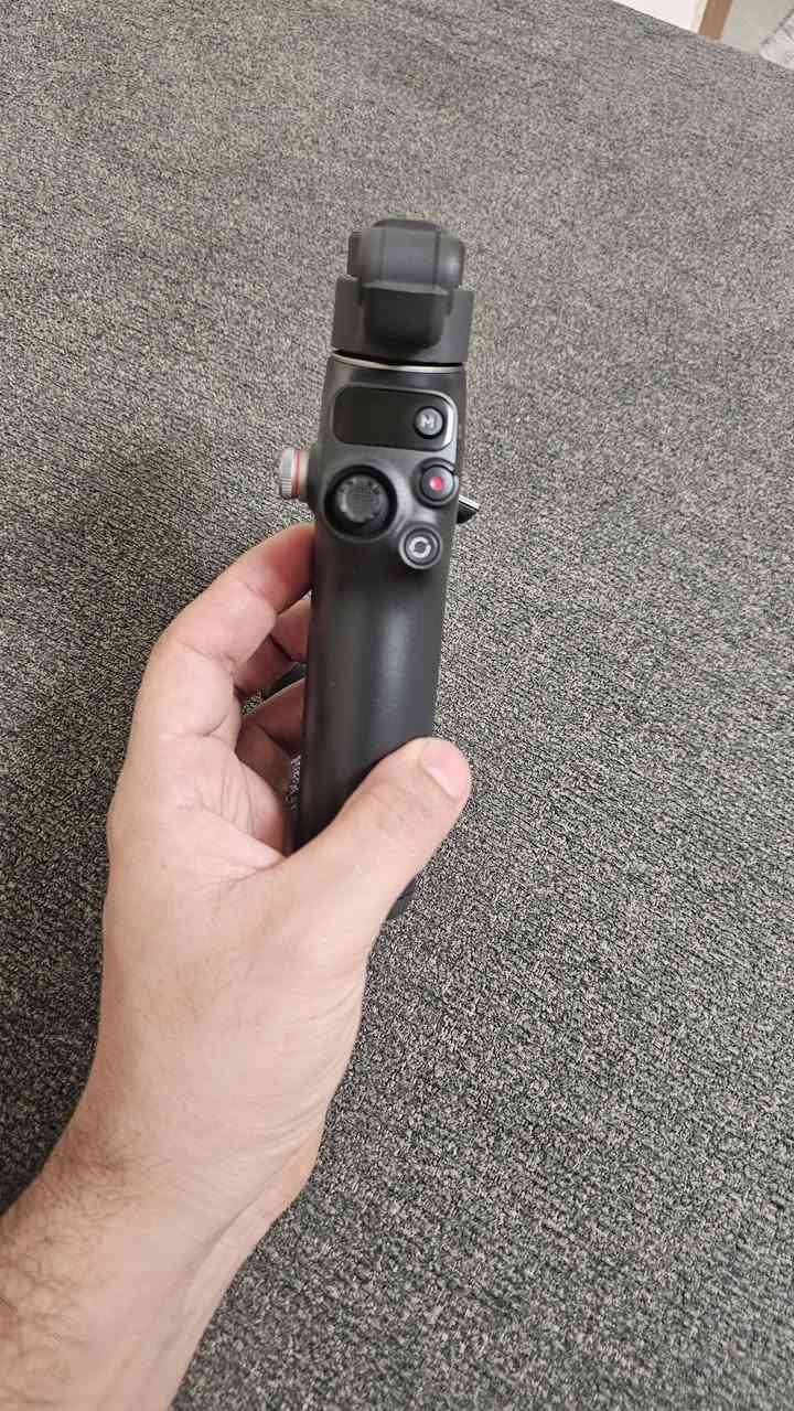 Dji osmo 7p للبيع
مثبت هواتف للتصوير الاحترافي نظافة ١٠٠ بالمية مستخدم قليل جدا
تفاصيل خاص او واتساب ***********
