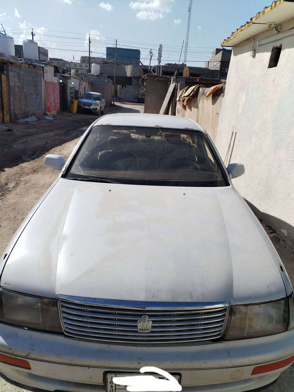 سلام عليكم  سياره بطه للبيع محرك وكير ثنين ونص جدد توه شادهن حداديه زينه  مصفره غرامات وراعي موجود  سياره يردله ترتيب  لان جانت متروكه الكشره شوف العين  بيهه نواقص قليله   سعره ٣٨ بي مجال بسيط للشراي   راسني وبخدمتك  ***********
