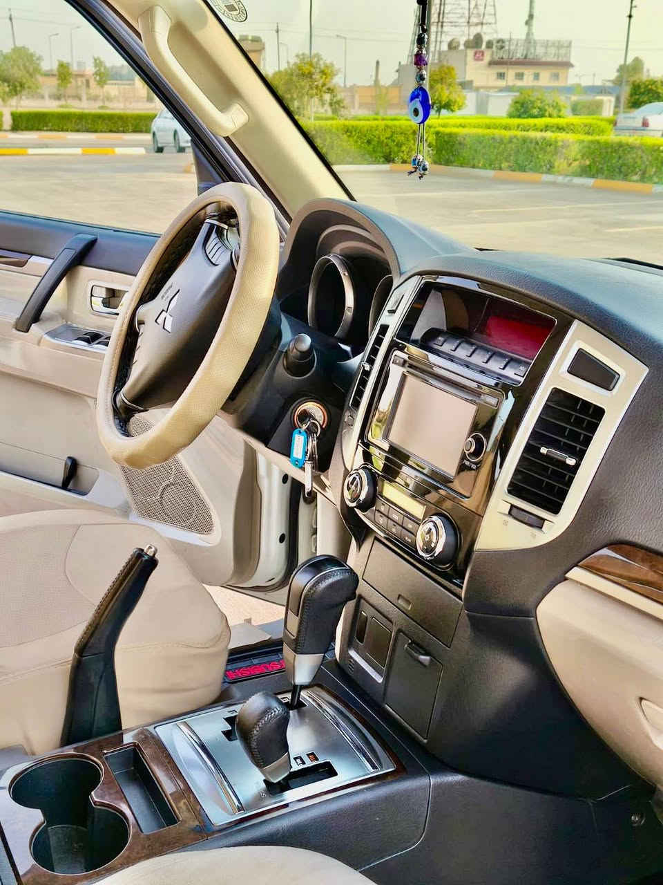 باجيرو ٢٠١٨ لون ابيض صدفي مواصفات فول ،سلايد بصمه كاميره دبل اكسل 4*4  
٣ مقعد ، حساس امامي و خلفي مرايه كهربائيه و بعد هواي مواصفات ، السياره كلين تايتل دعامي للدعامي بشرط مثل سفر ماشيه فقط ٣٢ الف كيلو متر السياره كلش كلش نظيفه مابي دينار واحد مصرف كلشي بشرط السعر ٢٢٨$ و بي مجال 
*********** أربيل, العراق
