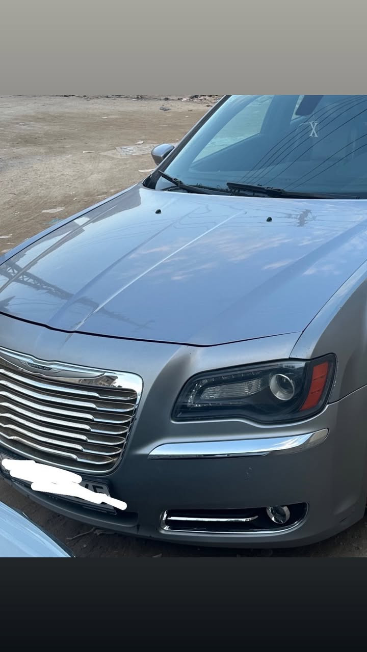 دعاميه اماميه ودعاميه خلفيه وبگ لايت ولايتات وكشافات واجهيه كامله للسياره وخلفيه كله تفصيخ واصلي شرط ابيعهن كاملات ب ٣٥٠ الف  ***********
