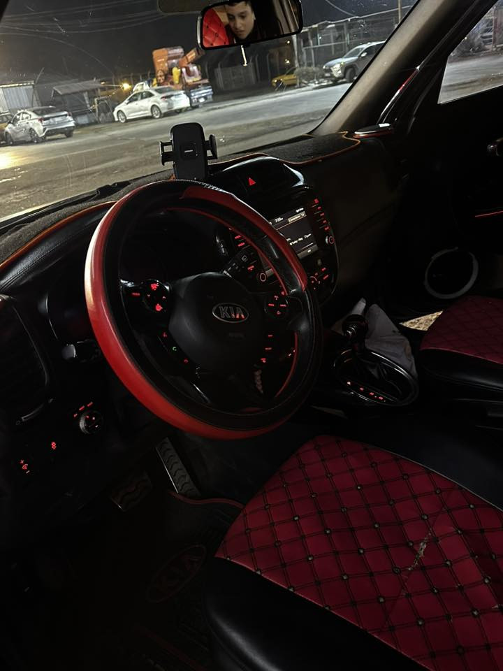 كيا صول موديل 2017 تو كلر صبغ عام مكينه 2000 مواصفات سبورت  سعر 100 $ وبي مجال. ***********
