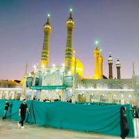 رحلة دينية • قم ومشهد • باص مكيف