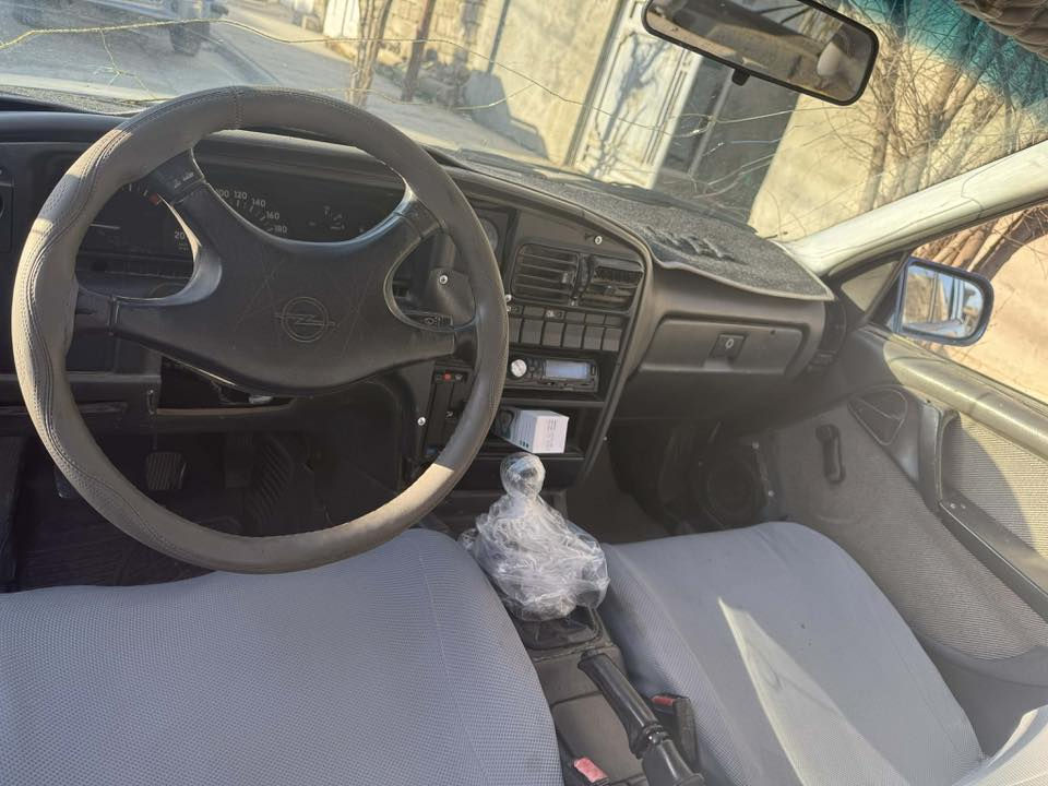 ئۆپل علوج مەکینە ٢٠ هەیکەلو ناوی زۆر جوانە گئڕ و مەکینەی بەشەرت کارەبای مەزبوتە ٤ تایەو ویلی لۆکی لە ژێرایە١٢ مەعمەلە گۆرینەوەش ئەکەم

***********
