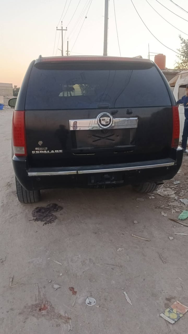 السلام عليكم كاديلاك ادوات موديل 10 البصره كرمه علي بيها كصه قماره سعر 55 بيها مجال رقم الهاتف ***********
