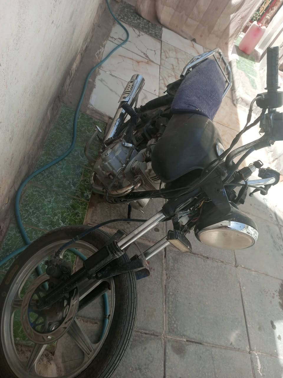 دراجه كلك لبيع توني مجفته دراجه مشيه خير من الله كهربائيات كله شغله سلف هندر ما ناقضه شي الدراجه 
السعر 300 وبيه مجال هاذا رقمي ***********

