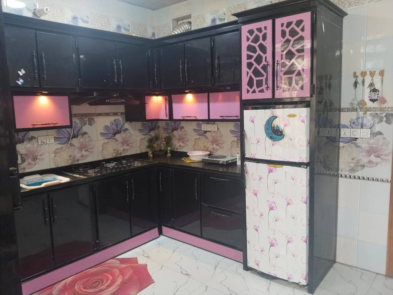 دار للبيع مساحه 200 متر زراعي الجمعيه قرب علي طه  مدرسه مستقبل الأجيال
الشارع الأول مال علي طه قريب جدا من المدرسه 

شارع صب ومجاري داخليه  عرض الشارع 7 ونص متر 

البيت نضيف مابي أي نقص 

يتكون من غرفتين وصاله واستقبال ومطبخ ومجمع صحيات داخلي وخارجي 

بيع سريع 

***********
