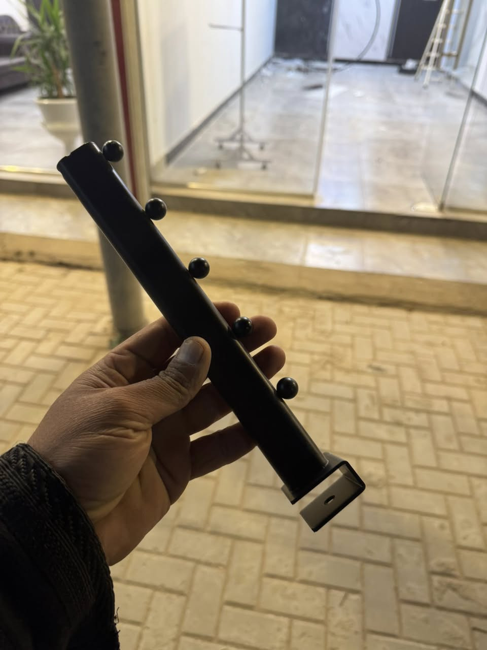 بسعر مناسب عنواني بصره توصيل متوفر ***********
