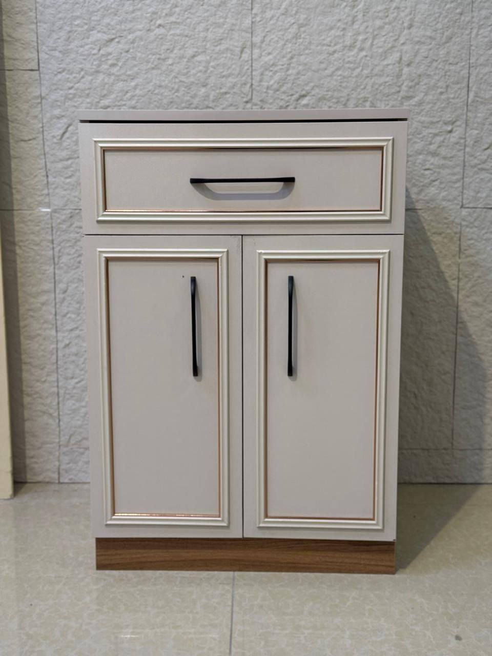 وصول غرفة نوم ادا ابواب 10 قطع معمل اصلي درجة اولى📢

نفس الصورة بالضبط💯
برغي وجوي حديد
سرير جك خزان 
انارة ذاتية  
نقوش بروفيل درجة اولى 
فخامه بالتصميم
تقاطيع مميزة 
نرمايد هيدروليك 
سكك ثلاث مراحل  
نقوش  درجة اولى ✅
متوفرة بلون فيزون  ✅
قياس الكنتور مع الملحق 335سم✅
ارتفاع الكنتور 220سم✅
سرير 180 *200 ✅
كومدي دبل مجر ✅

 
السعر مليون 450 الف

#أثاث #ديكور #تصميم_داخلي #ميز_تواليت #أثاث_مودرن


**إذا كنت صاحب هذا الإعلان وتريد حذفه لأي سبب، رجاءا أرسل رسالة إلى الدعم الفني**