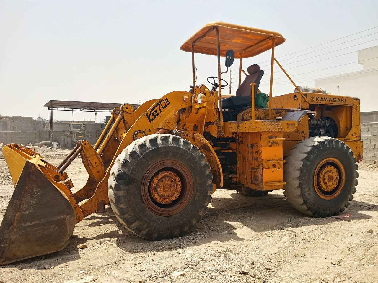 شفل كاوسكي 70 عادي موديل 82 محرك بي 102 رقم بصره اصفر جاهز للعمل السعر 130 وبيه مجال العنوان بغداد ***********
