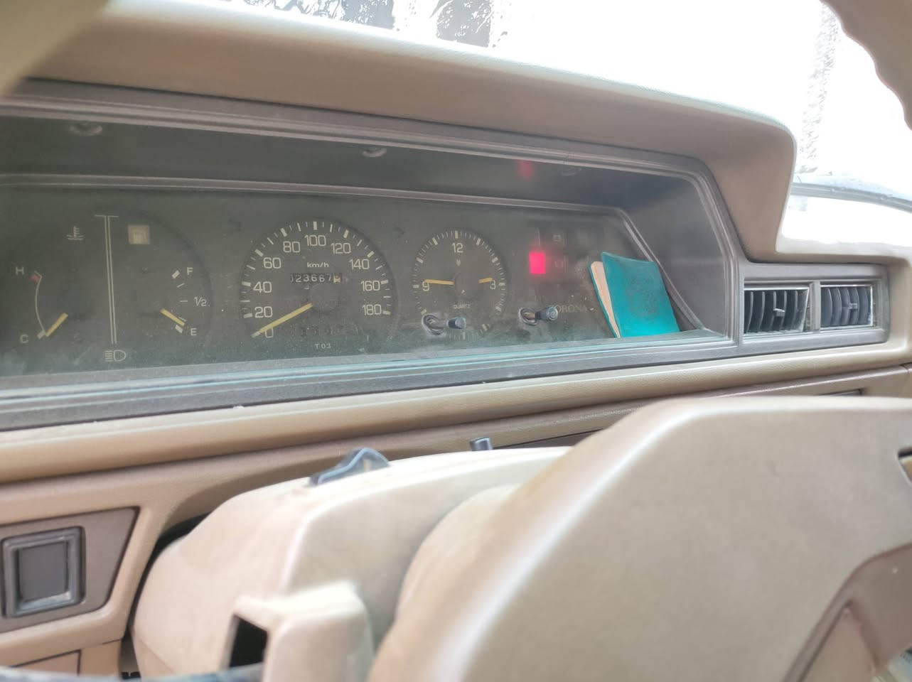 سيارة بأسمي من 1981  كير محرك صبغ طخم  وضع شركة   المحرك استندر  بستن وكرنك  لا صرف ولانفخ  السيارة  بيها  زنجار ع الصبغ  لان  جانت واكفة  سنين ،
موصل   ***********    بي  واتس
السعر 32 وبي مجال
