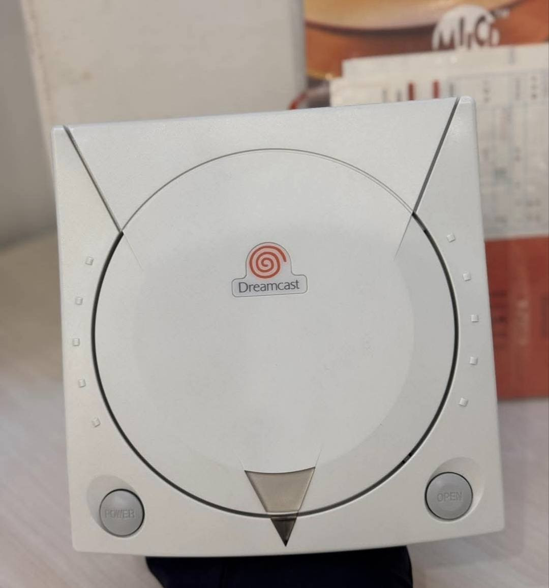 دريم كاسيت جديد غير مستخدم 
كهرباء 110V معه قرصين العاب حيل انضاف
ويه محوله اصليه تحول من 110V الى 220V
لطلب خاص او على رقم ***********
