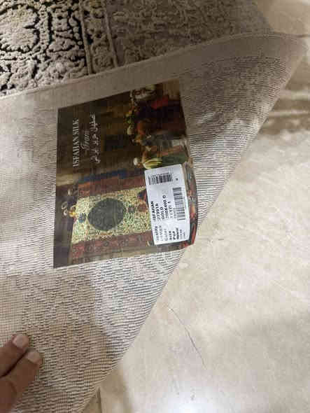 سجادة كاشان حرير  ايراني  +   ميز  تلفزيون تركي +  صوبه كهربائيه
سجادة  كاشان  ايراني  حرير  حرير  حرير

جديده جدا جدا جدا 
استخدام موسم واحد فقط 
قياس  ٢ *٤
السعر  ٣٢٥  الف  وبي مجال بسيط 

وميز  تلفزيون تركي لون اسود جديد جدا  
القياس
طوله    ١٨٠    سم
وارتفاعه   ٥٠  سم

السعر   ٢٠٠   الف    ومجاله بسيط

عندي صوبه كهربائيه ماركة راقيه  جديده اكرر جديده (( غير مستخدمه )) 
 بعدهي بالباكيت  سعره   ١٢٥   الف

المكان  بغداد   الحارثيه     شارع الكندي
قرب مول بغداد

***********
