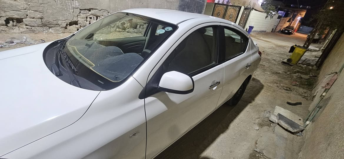 صني هندي للبيع ماشية66مكفولة من الضربة عدا طختين ابستوتة تجي وشوف ابعينك االسيارة جاهزة  السعر 122مكاني البصرة كرمةعلي ***********
