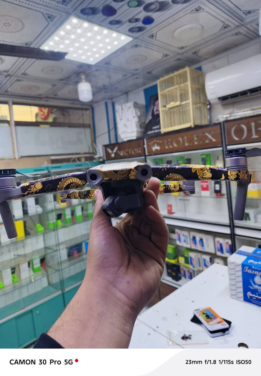 شباب متوفر درون من شركة DJI  مافك اير تو الدرون نضيفه ستخدام شخصي
مسافة 8كيلو ارتفاع ٥٠٠
 ملحقاتها حماية مراوح وقاعده هبوط وبطاريات عددهم ثنين حاله ممتاز مامنفوخات وفلاتر عدسات عدد ثلاثه الدرون مداخله صيانة
السعر ٨٠٠   
العنوان بغداد الشماعيه /مدينة الصدر 
***********

