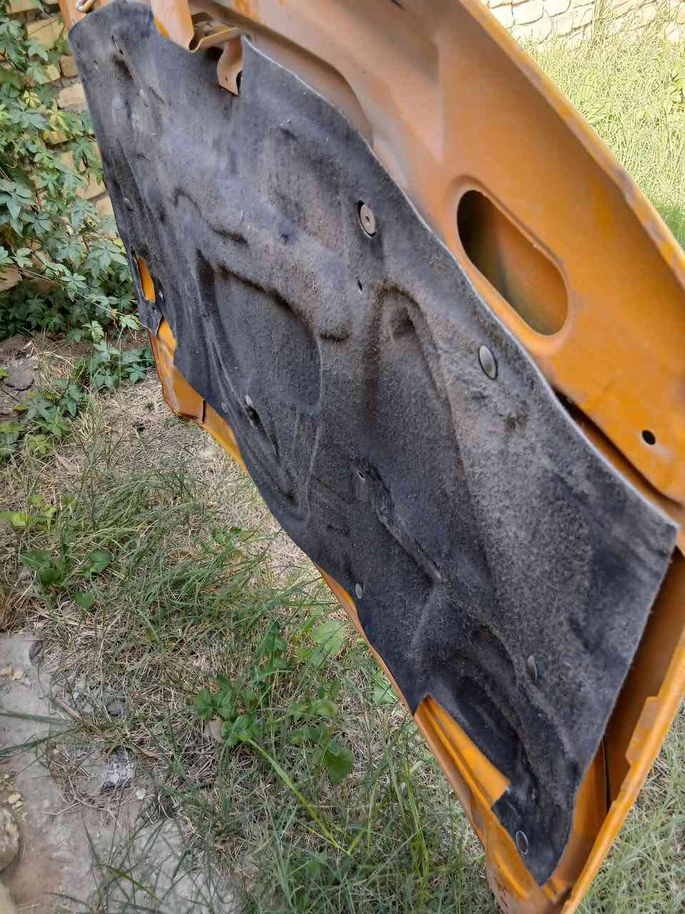 السلام عليكم بنيد بيجو ٢١ للبيع برتقالي للستفسار الاتصال مكاني العماره ***********
