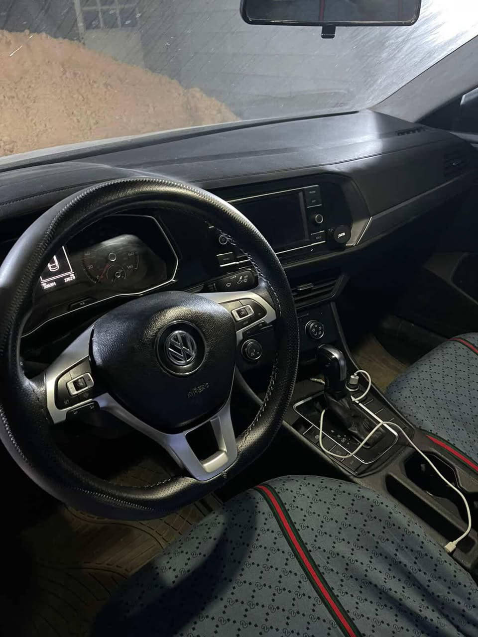 موصفات ال (s) معروفه شاشه ورادار وتحديد مسار ونقط عمياء وكاميرا
سياره رقم بغداد معوقين تنتهي بسنة ٢٠٢٧
عليه غرامه مليون او ٣٠٠ ينزل من سعر السياره
 حادثه بيند وجاملغ و الصندوك مضروب وراجع بارد  وبيه كلير بابين صفحة الراكب من امريكا وتجي على الفحص
 ينرادله ترتيب لسياره مدارية بانزين ودهن اصلي بيه 
سياره عارضه ب ١١٥ ينزل من سعره الغرامه ١٠ ورقات يعني ب ١٠٥ وبيه مجال 

هذا رقمي بي واتس اب واتصال 

***********
