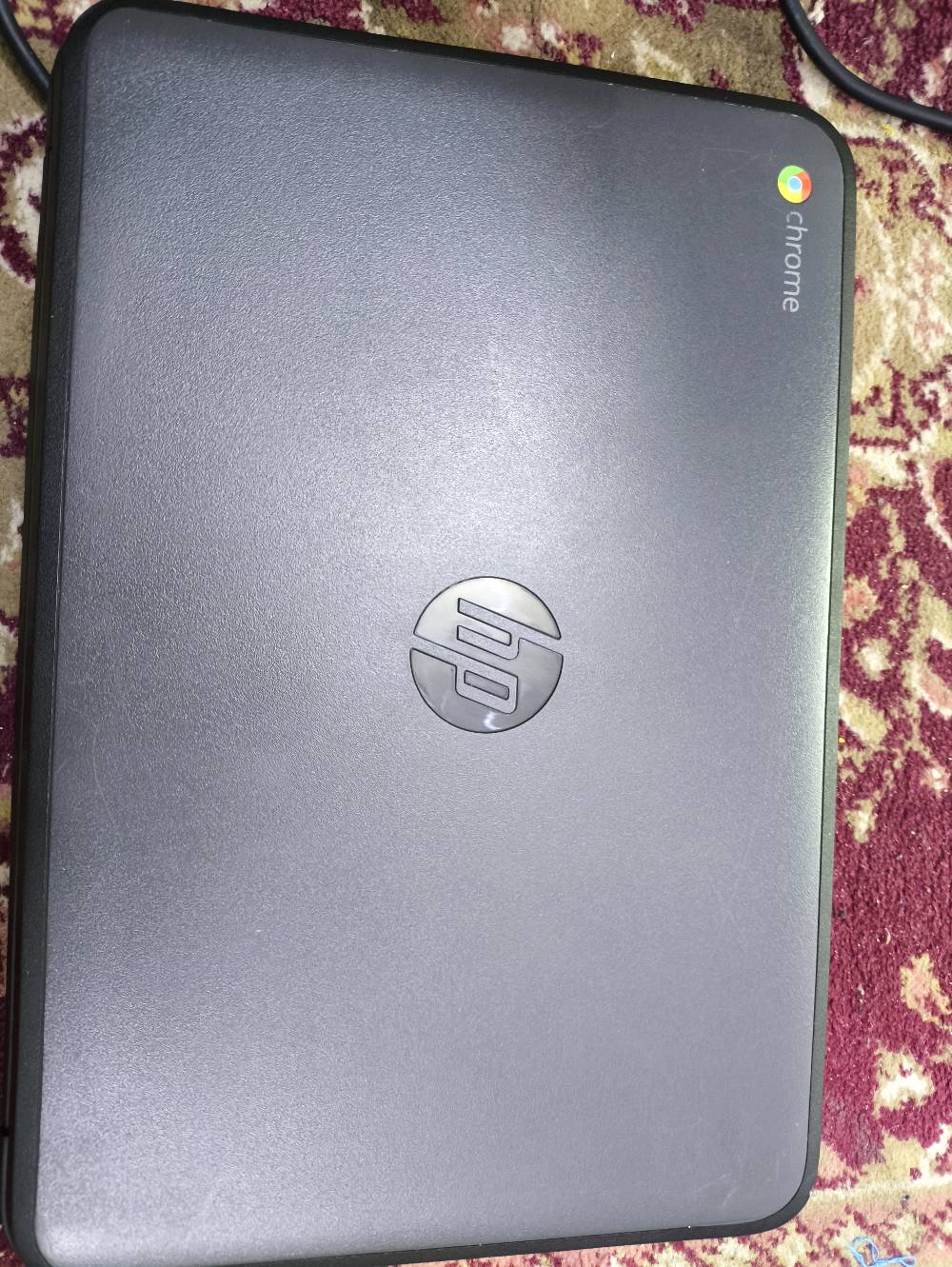 لابتوب كرومبوك 11 جي4 
موصفات 
النظام ويندوز 10 برو 
بطاريه تدوم 5.30 ساعات 
 المعالج انتل جيل ثاني 
و كرت الشاشه مدمج 
الرام 4 كيكا 
المساحه 14 كيكا 
الشاشه 11.6 بوصه 
العنوان النجف حي الزهراء 
و الكيبورد بيه زر رايح من اشتريته 
و يجي وياه شاحن و يستخدم للدراسه و ألامور المكتبيه 