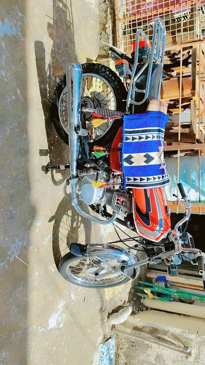 سلام عليكم ارشا ايراني موديل 2010 أوراق اصولي كربلاء السعر ٤٠٠ وبيه مجال حك الجيه نضافه شوفت عينك ***********
