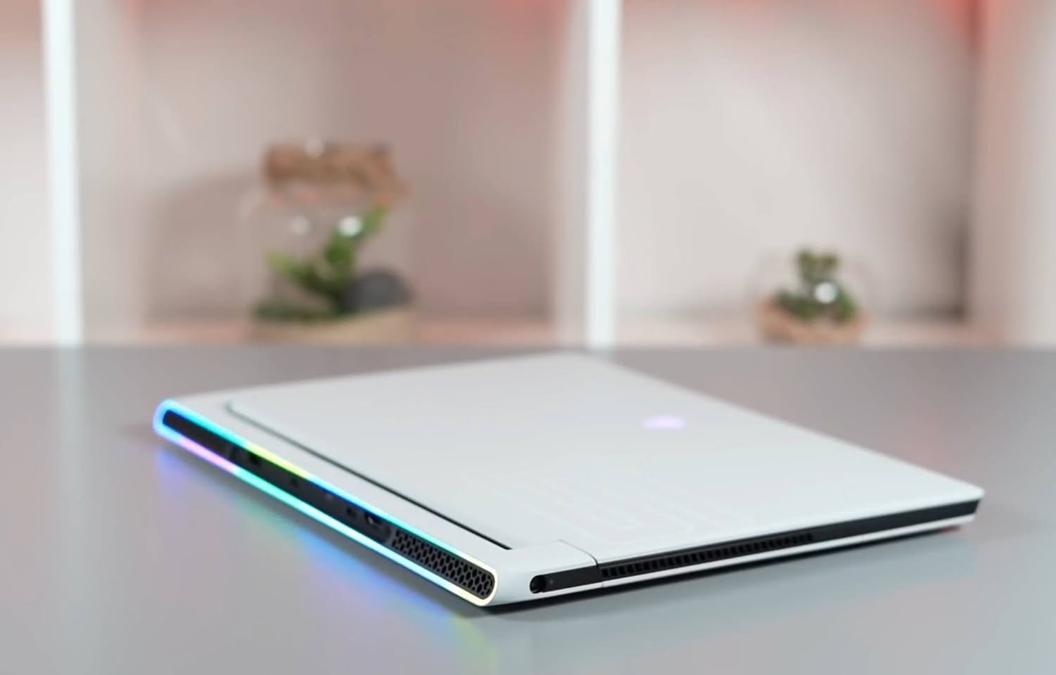 🚀 Alienware x15 R2 – Ultimate Gaming Powerhouse (Lunar Light)
💻 Model: Alienware x15 R2

🧠 Processor (CPU): Intel® Core™ i9-12900H (14 Cores, Up to 5.0 GHz)

🎮 Graphics Card (GPU): NVIDIA® GeForce RTX™ 3080 Ti (16GB GDDR6 VRAM)

⚡ Memory (RAM): 32GB LPDDR5

💾 Storage: 1TB NVMe M.2 SSD

🖥️ Display: 15.6" QHD (2K) Resolution, 240Hz Refresh Rate (Ultra-Smooth Gaming)

❄️ Cooling System: Alienware Cryo-Tech™ with Liquid Metal Cooling Technology

🔥 Perfect For: Ultra Gaming, Content Creation, 3D Rendering, AI Workloads & Heavy Multitasking.

​🔂 الجهاز بحالة ممتازة جداً ونظيفة، أداء جبار للألعاب الثقيلة، المونتاج، والرندرة. لابتوب النخبة لمحبي الفخامة والأداء العالي.
​🔂 لاپتۆبێکی زۆر خاوێن و بەهێز، بۆ یارییە قورسەکان و مۆنتاژ و کاری دیزاین زۆر گونجاوە. ئەگەر بەدوای کوالێتی و ئەدا دەگەڕێیت ئەمە بژاردەیەکی نایابە.

​☎️ للتواصل عبر الواتساب او ماسنجر
☎️ بۆ پەیوەندی لە رێی ماسنجر یان واتساب
***********

​📍 موقع كركوك بنجا علي
📍 ناونیشان: کەرکوک، پەنجا عەلی

​شركة خوبيب للابتوبات - Khubaib Laptops
