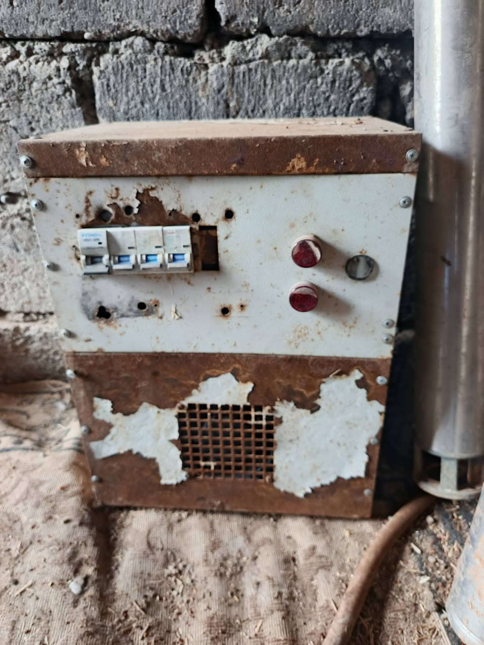 ضاقطه ٣ حصان +قطاس ٣حصان مع واير مع صونده جاهز+ ، رافع قدره + واير تقريبنآ ٥٠٠ متر +صوندات مال 5دونم بواري 2.5 آنج الاستفسار علا هاذه الرقم ***********
