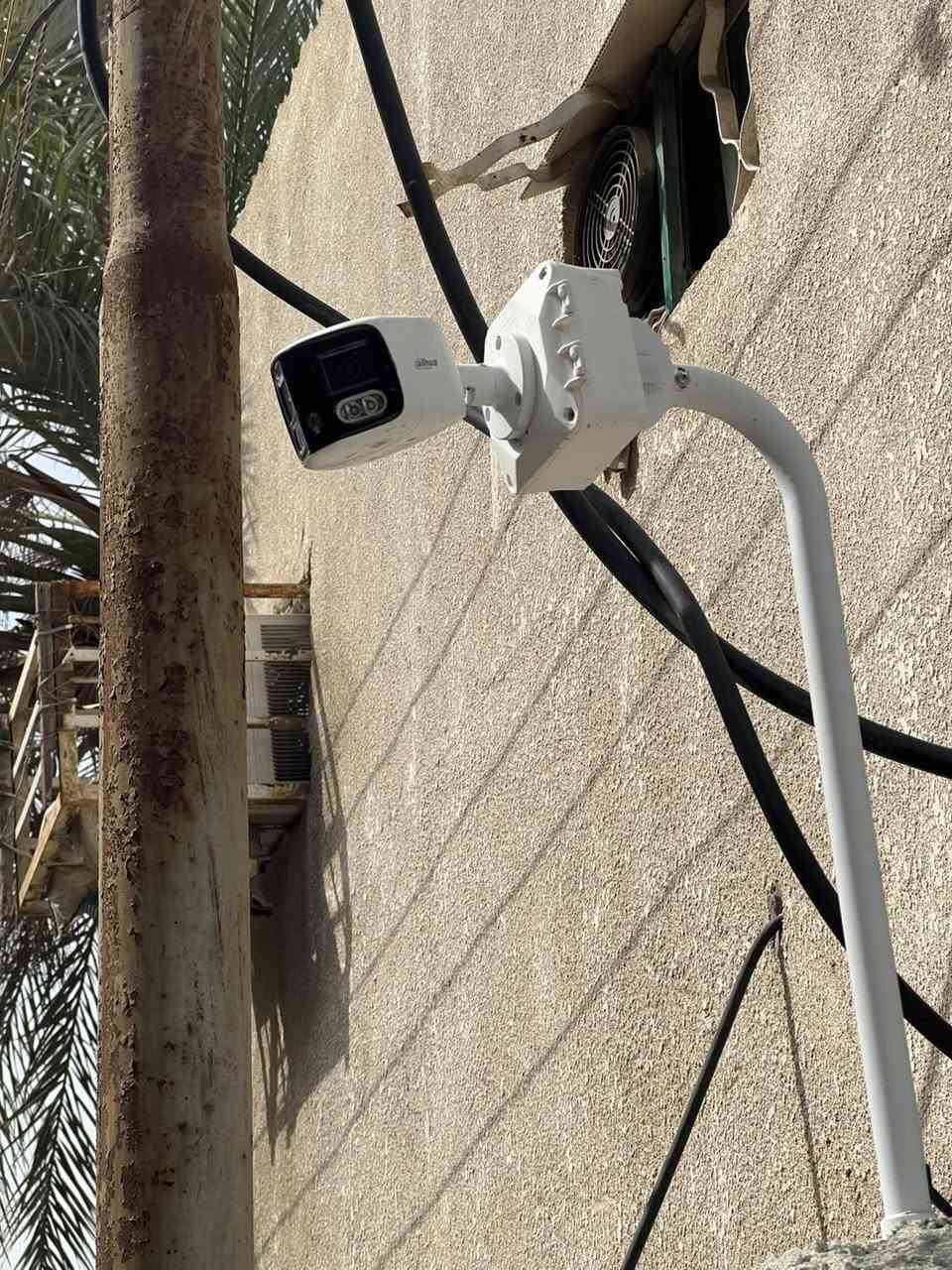 اسبق عصرك وكن في الطليعة 
سلام عليكم 
تم تأمين منزل احد زبائننا ب ٨ كاميرات ip من شركة دهوا 
دقة ٨ ميكا 4k
صوت وصوره 
ليلي الوان 
كل كاميرا ٢ عدسة
نظام انذار 
ضمان سنه استبدال 
# العنوان #
كربلاء/ طويريج/ شارع البلدية/مجاور المستوصف الطبي 
# هاتف #
***********
***********
جملة- مفرد 
اسعار خاصة للمنصبين 
رؤيا الهندية 
وكيل معتمد
