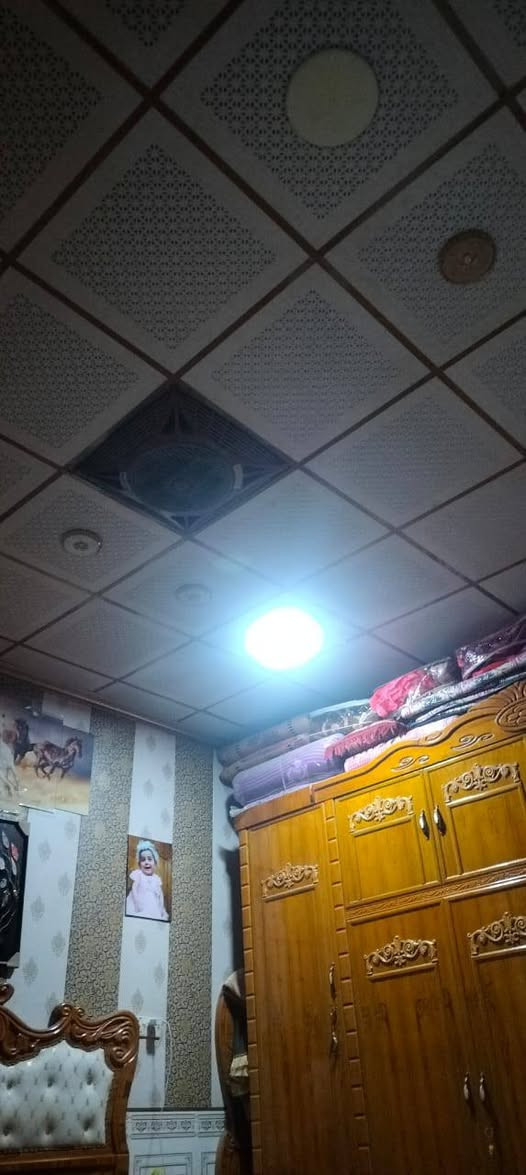 سلام عليكم بيت وقف سني قريب جسر الايطالي عله شط العرب كرونيش التنومه 140 متر ستقبل مطبخ صاله وغرفتين وطابق الثاني مشتغل بيه وبيه مواد البيت ركن قريب عله العشار*********** الحاج عمار
