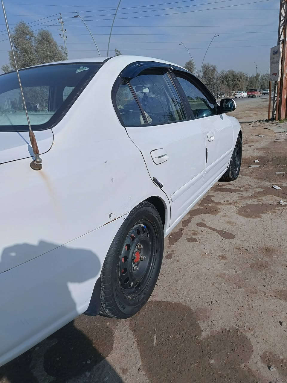 سلام عليكم النتره 2001xdللبيع سياره خير من الله كامله من كلشي رقم بغداد سنويه لل 29 تدفئه تبريد كير مكينه ضربتهة جامرلغ الوره عكس الساق فقط السعر 67بيهة مجال للأستفسار ***********عنواني ديالى بعقوبه
