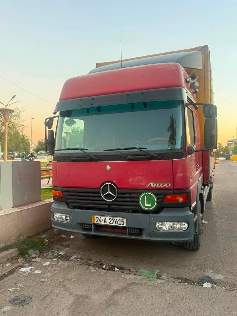 مارسيدس اتيكو ***********
اتيكو دبل قماره 6 سلندر 8 برغي مكانها بغداد شارع فلسطين السعر 165 
***********
