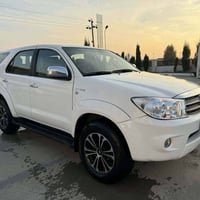 فورتشنر • ٢٠١١ • توماتيك