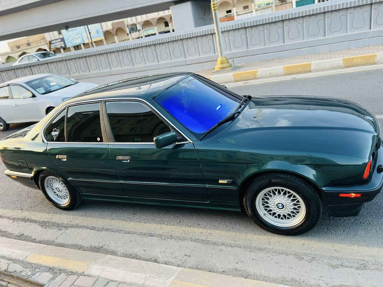 السلام عليكم للبيع
BMW 525  

محرك 525 مسكر

موديل  93 

رقم سليمانيه انكليزي

سنويه لل 28 تحويل مباشر

كير اوتماتيك جديد

صدر امامي خلفي جديد طبه

تبريد ثلج 🥶ويه السويج

  منظومة صوت 

سنترلك تقفيل

 منظومة زينون 

باتري جديد...

تخم تاير وسبير جديد...

سياره جديده مال جناي...

مكان السياره تكريت 

السعر 65 وبيه مجال قليل

للستفسار ***********
