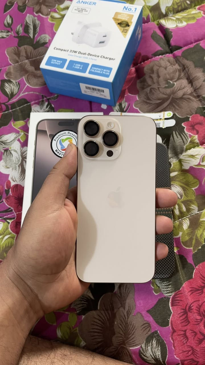 16 بروماكس
————————————————
شرق اوسط ماستر
————————————————
بطاريه 100 /مشحون 117 مره
————————————————
ويا شاحنه انكر ضمان سنه وعدسات اصليه م تقلل دقه الكاميره ولا تعكس اضاءه 
————————————————
السعر / (1400) مليون و 400
————————————————
مكاني بغداد / ***********
