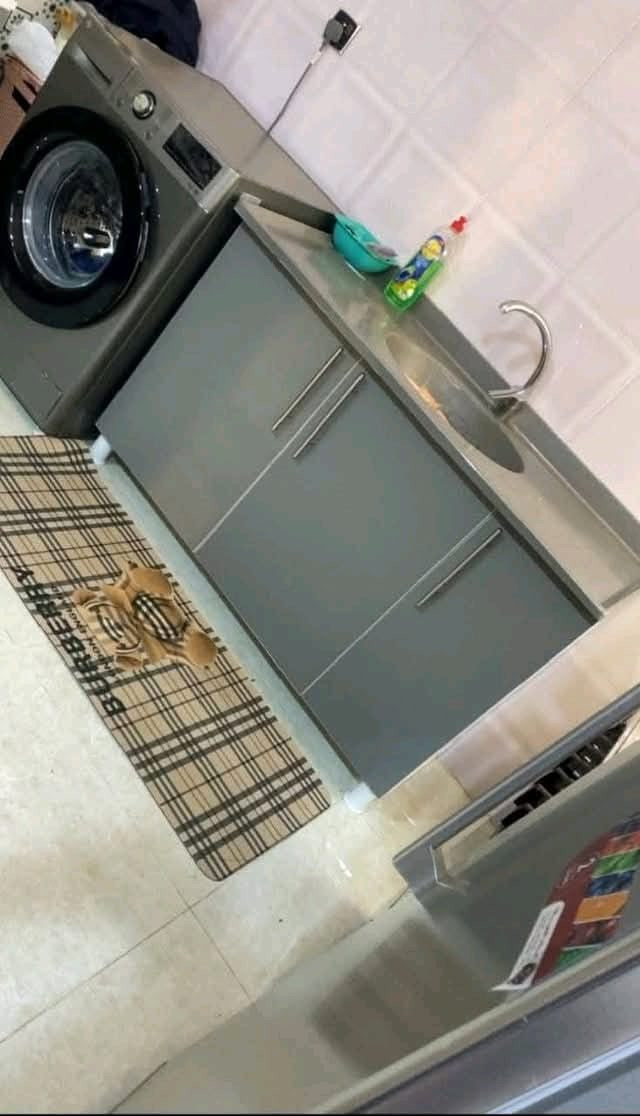 كاونتر ارضي وملحق مترين وسنك متر و20
خشب mdf السعر 265 ألف 🤎💫


**إذا كنت صاحب هذا الإعلان وتريد حذفه لأي سبب، رجاءا أرسل رسالة إلى الدعم الفني**