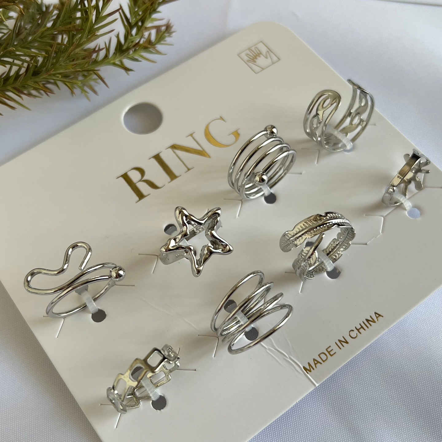 ⁨ محابس اطراف ستانلس ستیل جودة عالية جداً ✨ 
- السعر : 4 و 5 الاف فقط 
- التوصيل متوفر لكل المحافظات 
- خصم %10 على الطلب القادم 
- للطلب أو الاستفسار مراسلة الصفحة⁩ 🤍✨


**إذا كنت صاحب هذا الإعلان وتريد حذفه لأي سبب، رجاءا أرسل رسالة إلى الدعم الفني**