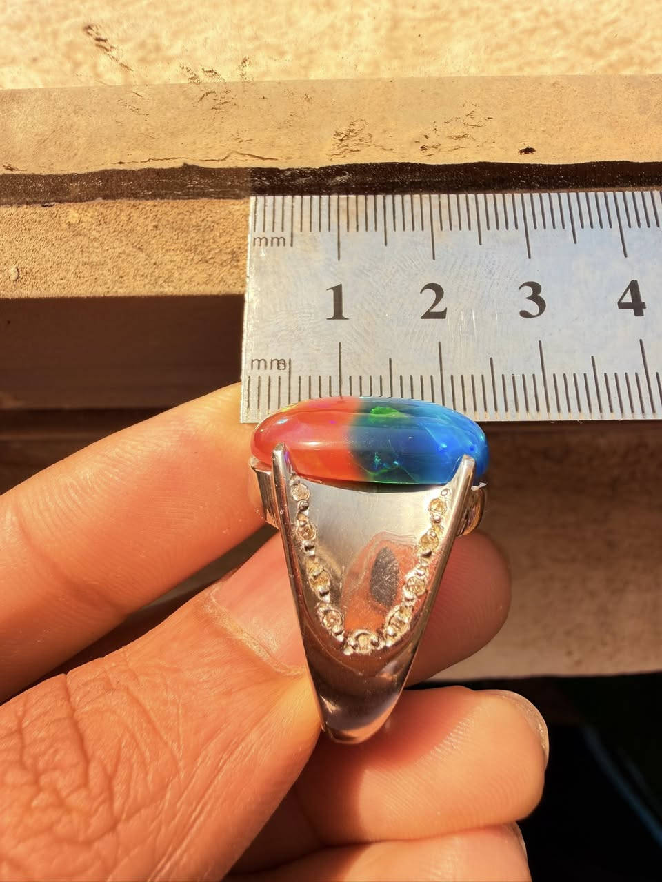 ٱڵهمـ ڝڵ عڵـےمـפـمـב وال مـפـمـב  نوادر الارض من الاوبال الطبيعي ثلاث الوان   مرصع الماس صياغة سيد حجت بالكامل رديوم وشهادة منشأ دولية  حجر طبيعي فاير فول

 ***********
